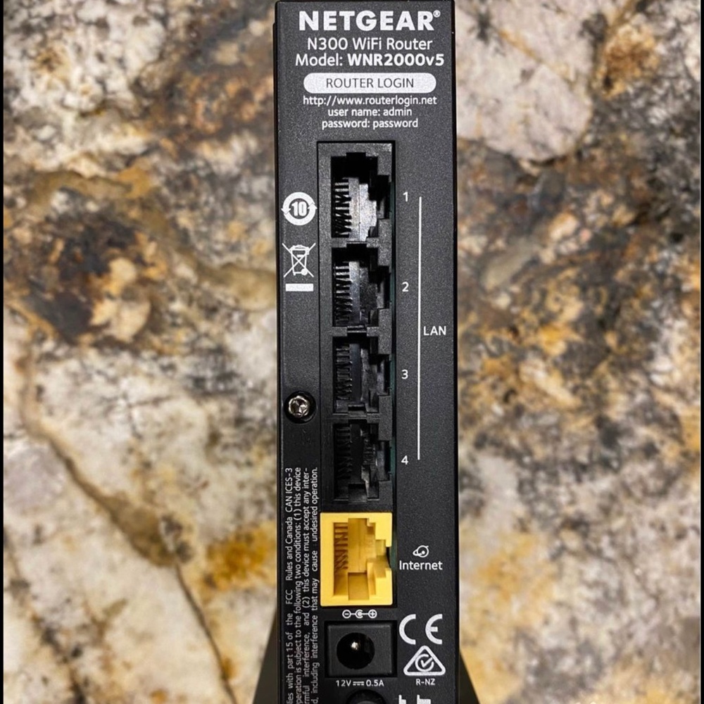 NETGEAR N300 Wifi Router - Picture 2 of 3